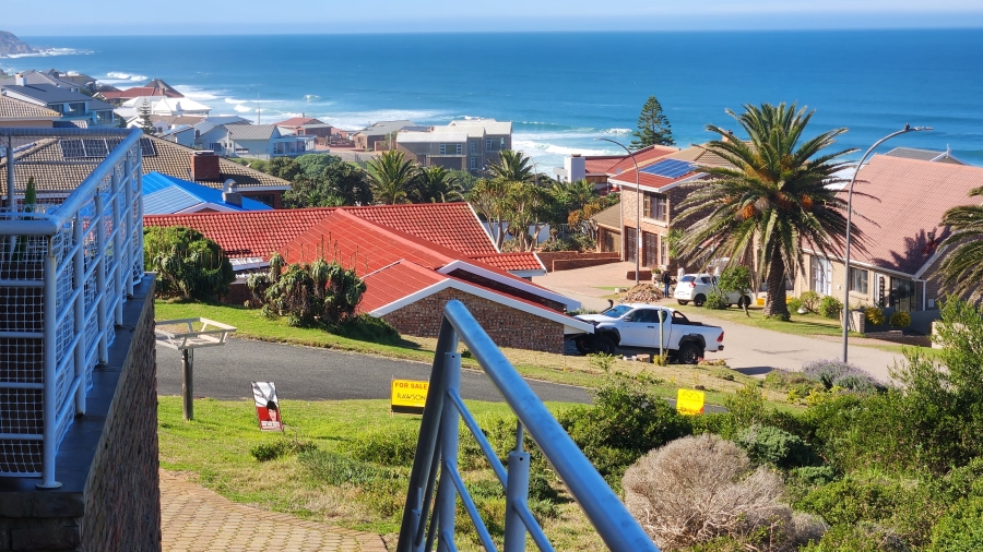 5 Bedroom Property for Sale in Dana Bay Western Cape
